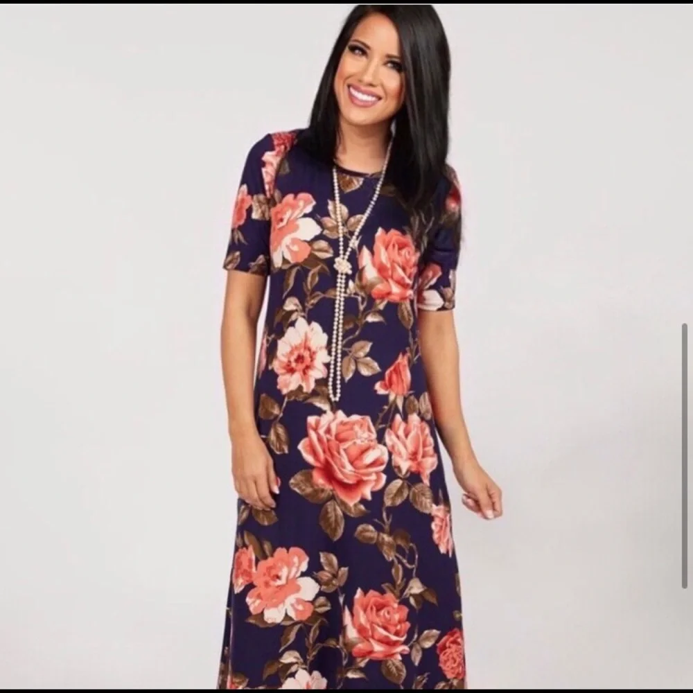 Navy buttery super soft women’s short sleeved maxi dress - Picture 4 of 4